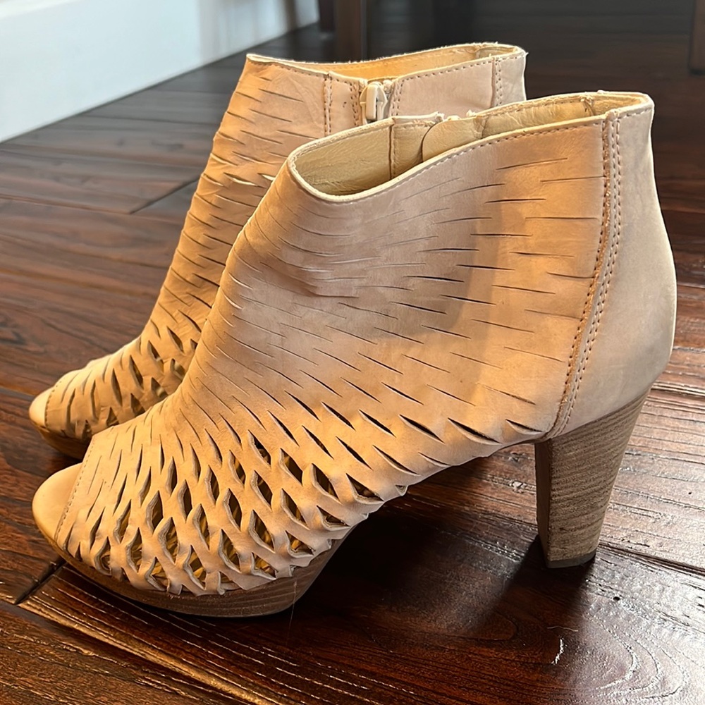 Paul Green Perforated Leather Heels